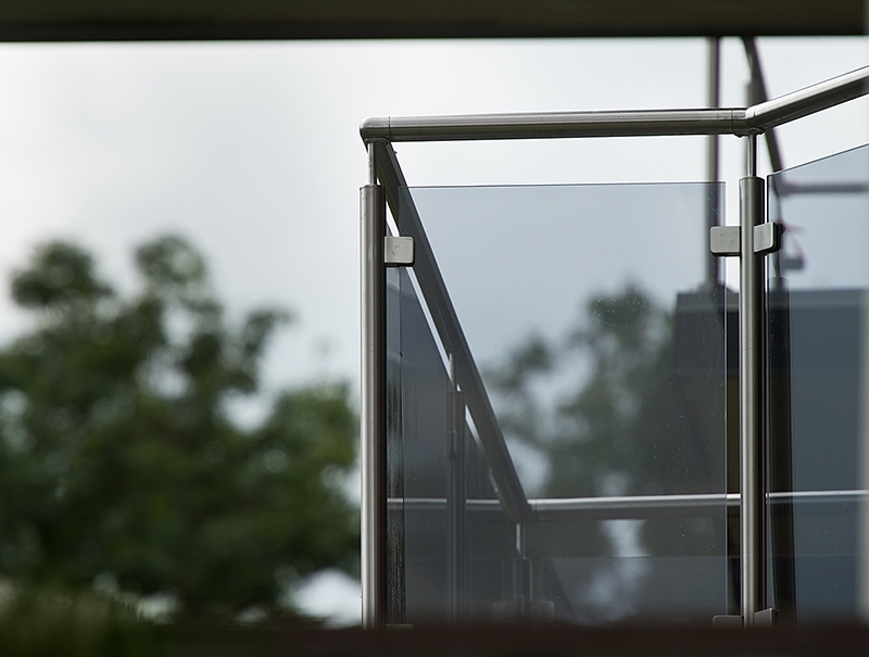 Sotet glass